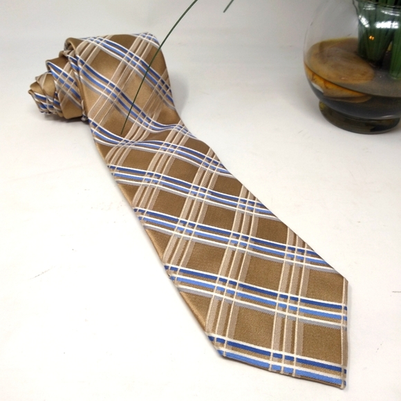 Michael Kors 100% Silk Necktie - Picture 2 of 5